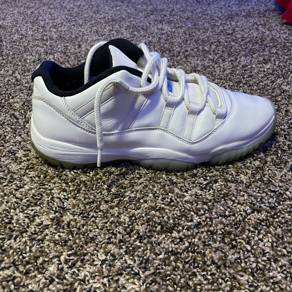 Jordan 11 retro legend blue